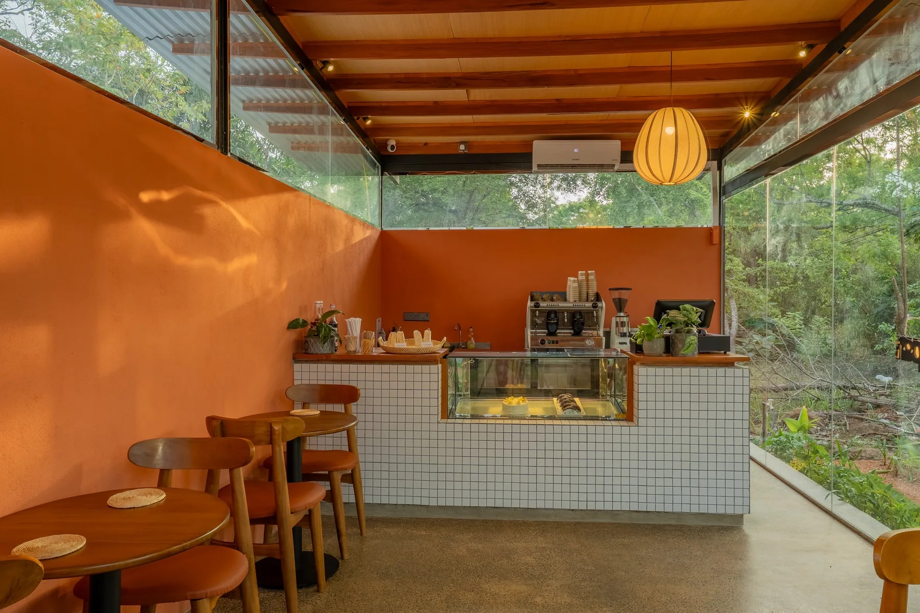 The warm CoffeeLab coffee bar